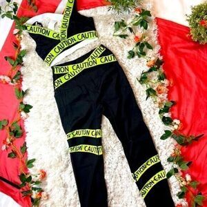 2-Piece Letter Crisscross Tape Waist Black & Neon Leggings & Bra Set Size M‎